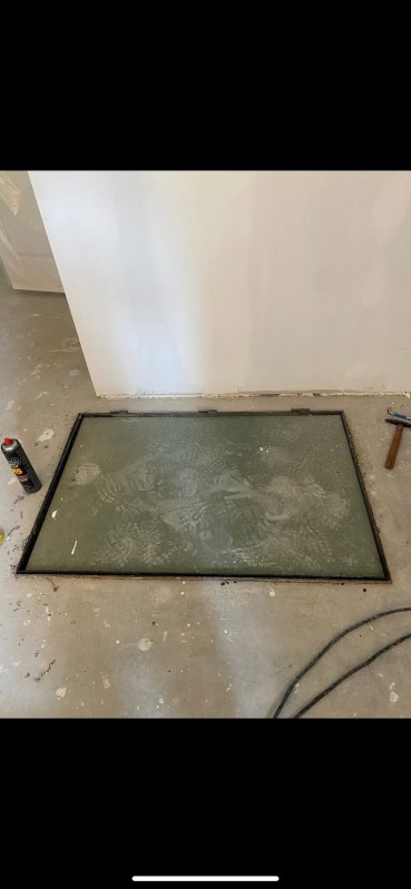 Fabrication sur mesure d’une trappe de cave.