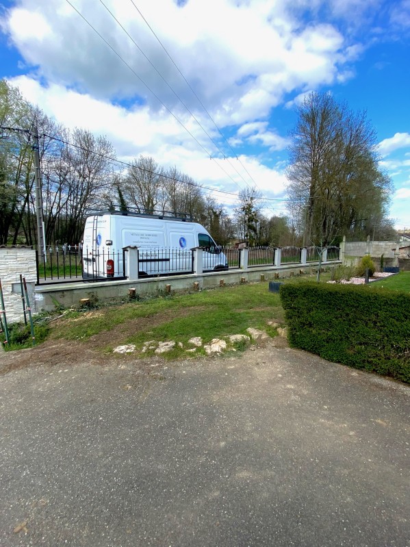 clôtures sur mesure en acier. 