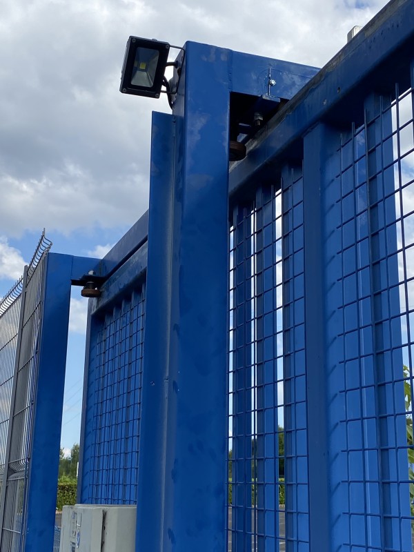 Renovation de galets de portail autoportant. 