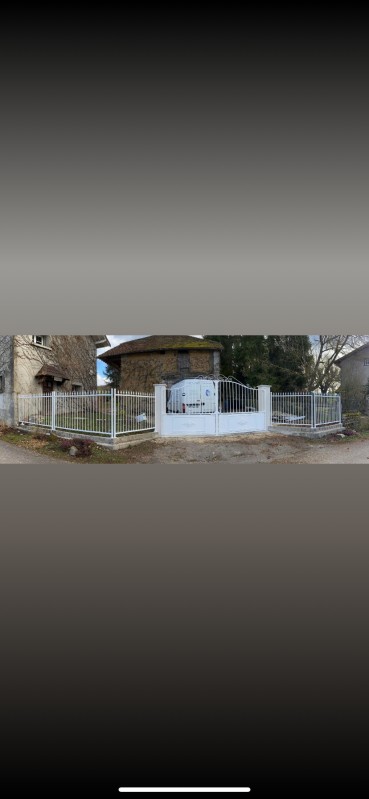 Fabrication d’un portail battant avec clôture acier. 