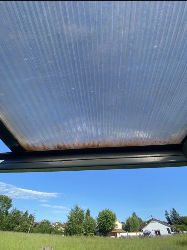 Rénovation d’une toiture de pergola en polycarbonat. 