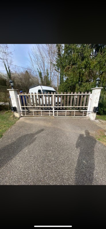 motorisation de portail battant. 