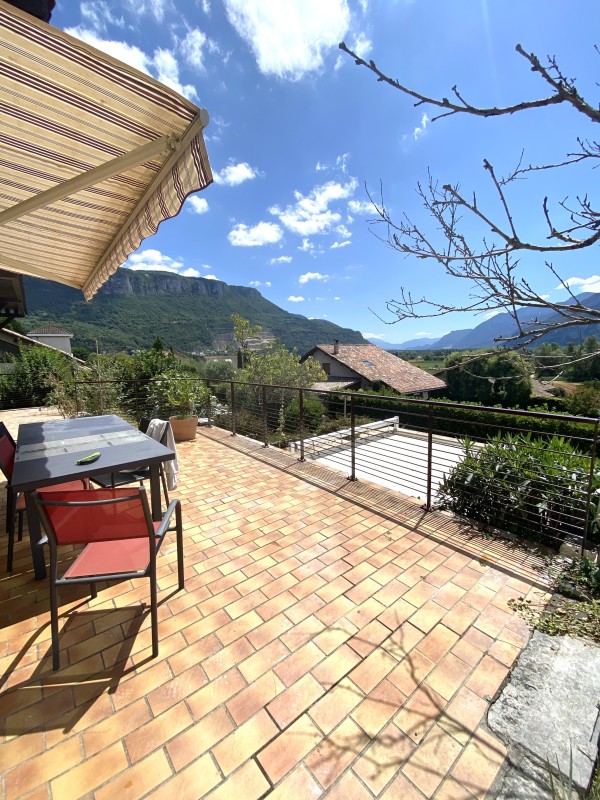 gardes corps acier sur mesure  pour une terrasse. 